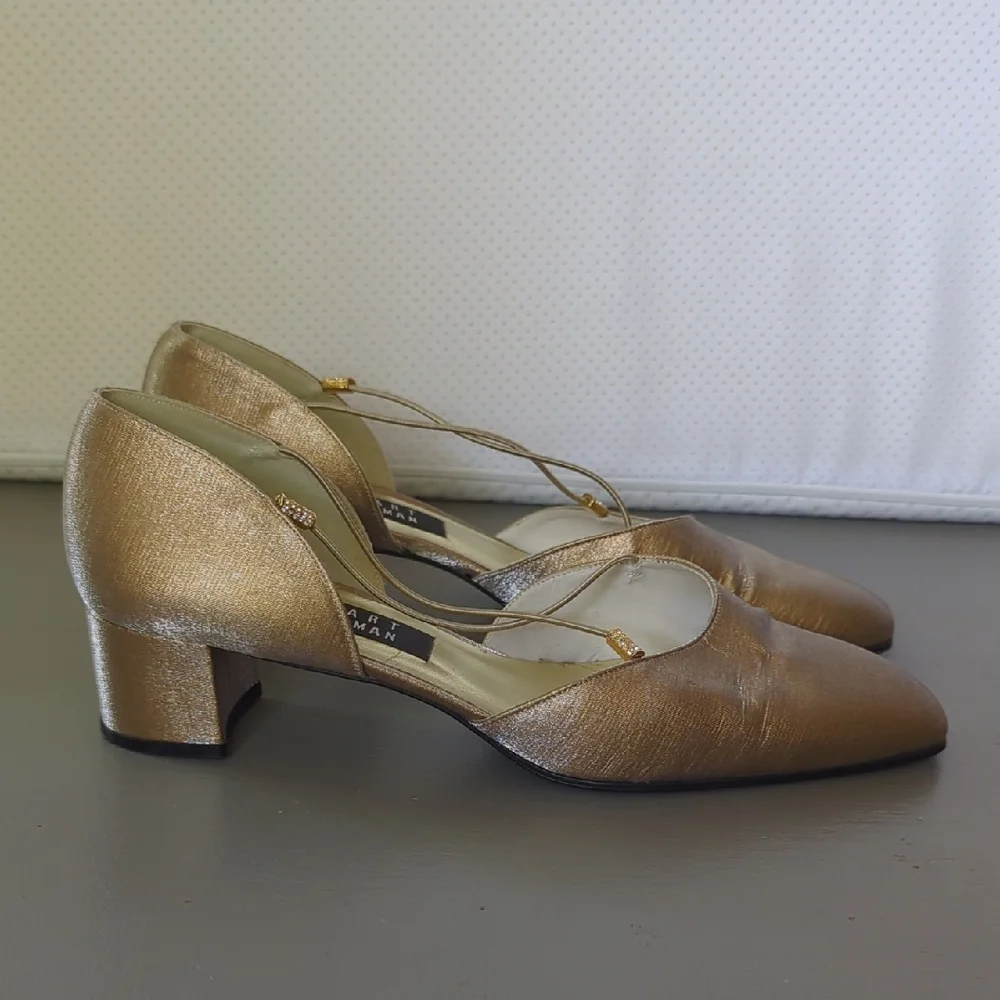 Stuart‎ Weitzman Gold Heels size 8.5B